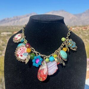 HP💜LENORA DAME Chunky Gold Tone Mixed Media Floral Bead Charm Statement NECKLACE